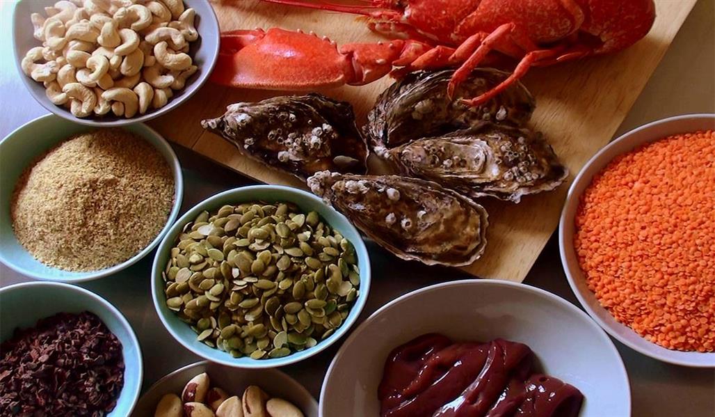 ما أهمية الزنك للجسم؟ وما مصادره الطبيعية؟