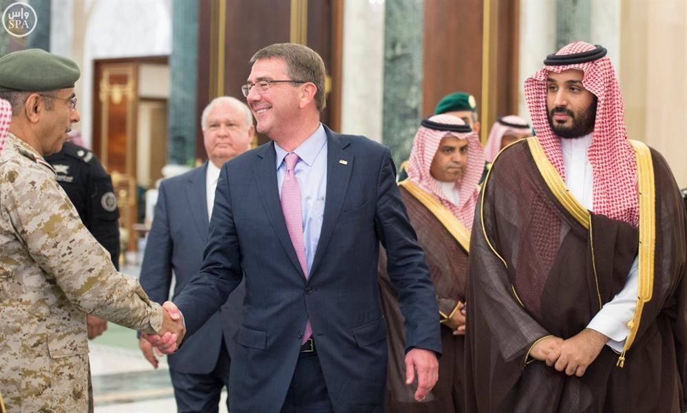 ولي ولي العهد ووزير الدفاع الأمريكي يناقشان التدخلات الإيرانية في شئون دول المنطقة 