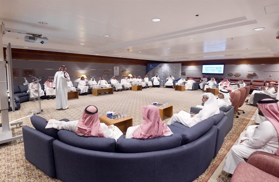الخرج اليوم/لأول مرة في تاريخه.. 200 ألف مناولة للحاويات بميناء الملك