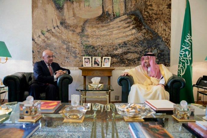 تتعلق بالعلاقات الثنائية بين البلدين..  خادم الحرمين يتلقى رسالة خطية من رئيس التشيك