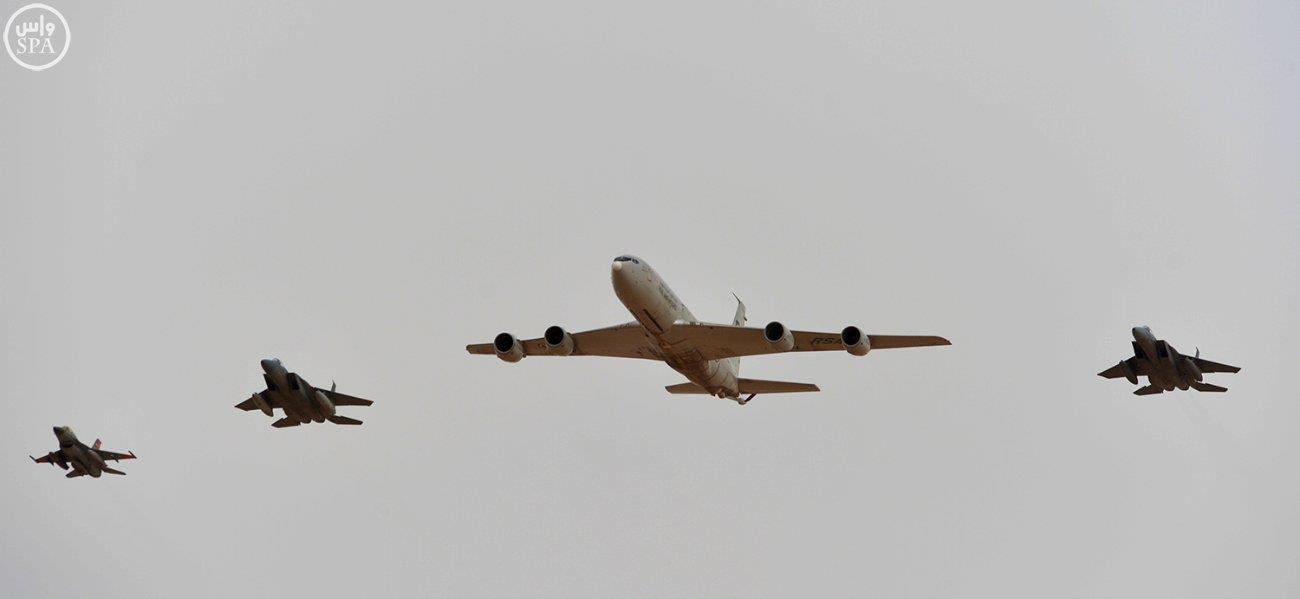 لقطات مميزة من العرض العسكري الختامي لتمرين رعد الشمال