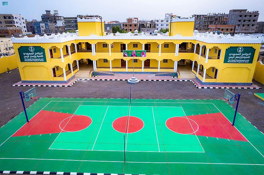  مماثلة للمواصفات المطبقة بالمملكة.. 244 مشروعاً ومبادرة سعودية لتنمية وإعمار اليمن