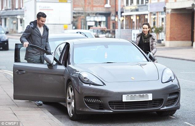 سيارات فان بيرسي الفارهه