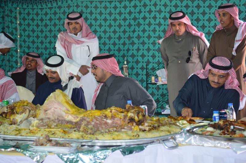 امير الرياض في زيارة سعود الدويش