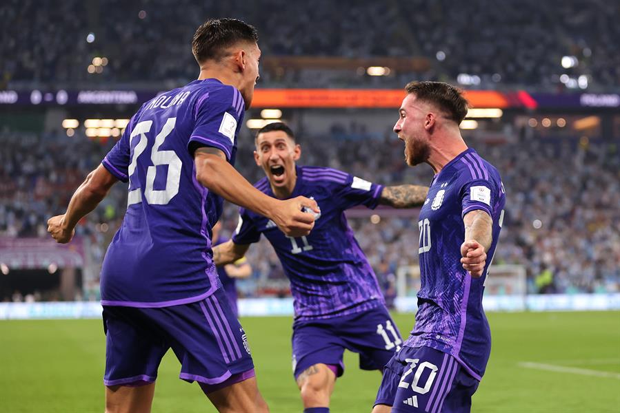 مباراة المنتخب الأرجنتيني أمام نظيره البولندي