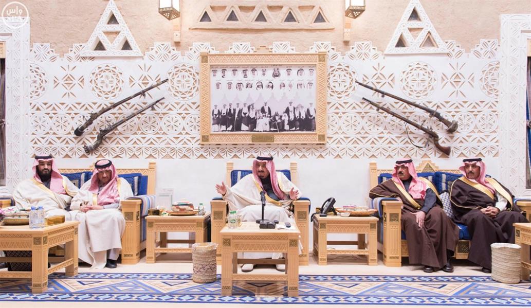 بالصور.. خادم الحرمين الشريفين يستقبل وفد المعارضة السورية بالصور.. خادم الحرمين الشريفين يستقبل وفد المعارضة السورية