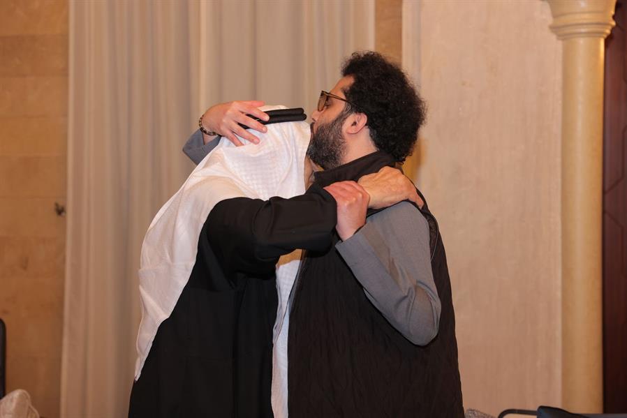 تركي آل الشيخ يلتقي عدداً من الفنانين العرب المشاركين في ليلة 