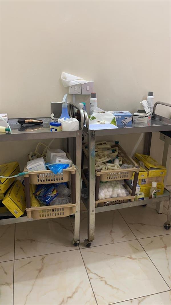 ضبط وافد ووافدة يمارسان الحجامة بموقع مخالف في الرياض 