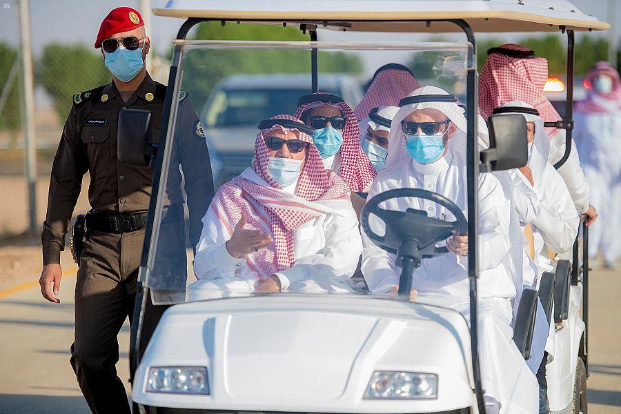 أمير القصيم يدشن عددًا من المشاريع التنموية في محافظة المذنب 