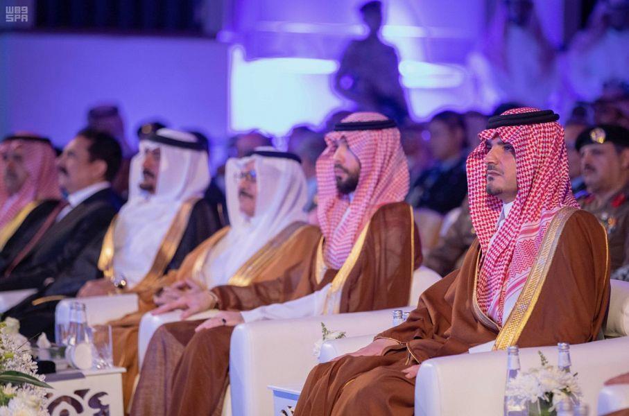 أخبار 24 وزير الداخلية يرعى حفل تخريج 418 طالبا وطالبة من