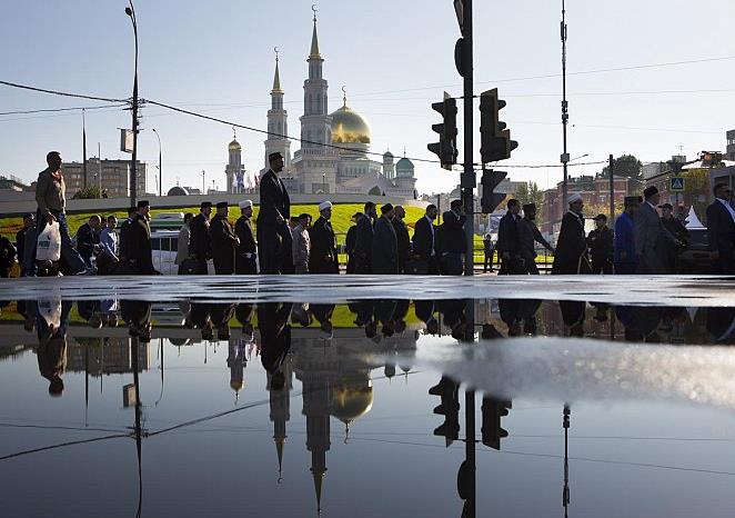  الرئيس الروسي يفتتح جامع موسكو الكبير