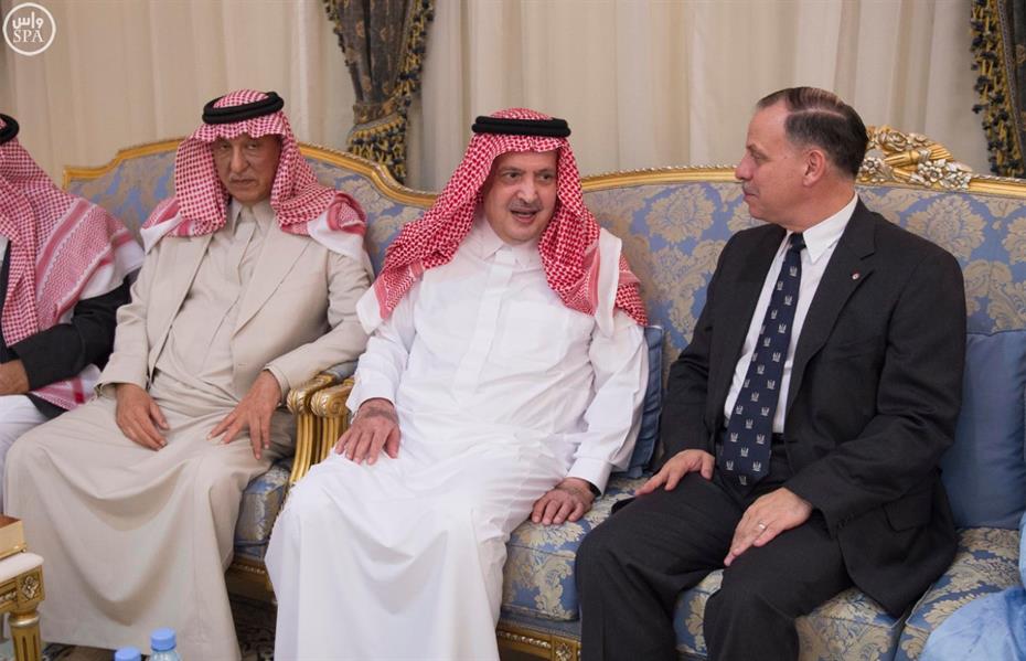 خادم الحرمين يستقبل قادة الدول المشاركة في تمرين رعد الشمال