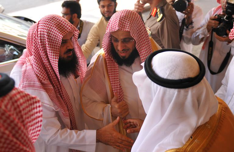 القرشي يكرم نجوم العالم المسلمين في مكة