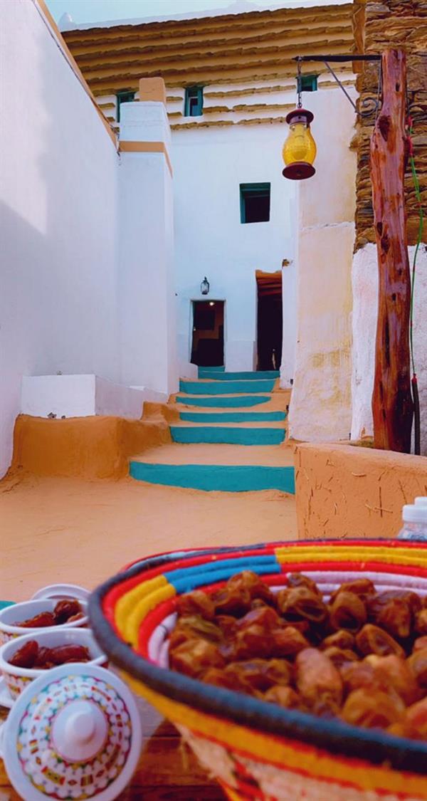 مواطن يتكفل بترميم أحد قصور الدولة السعودية الأولى على نفقته (صور) 