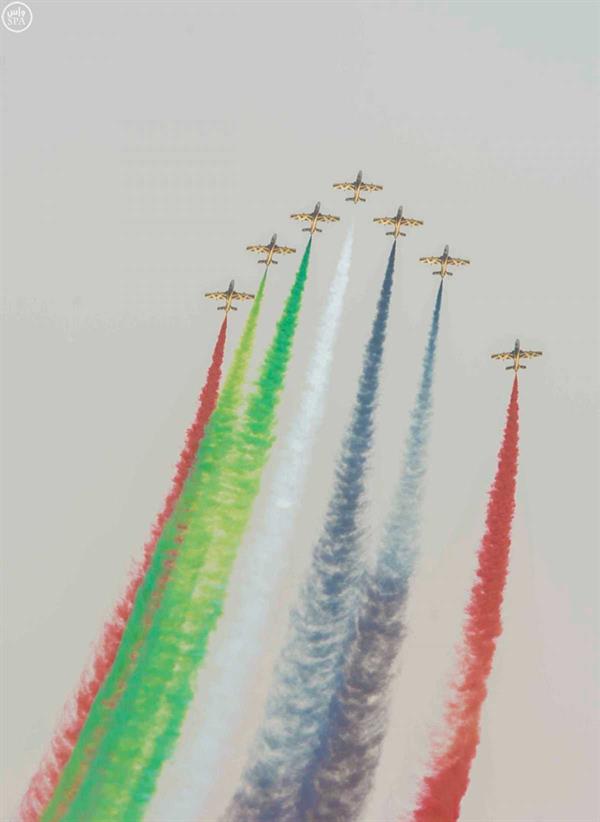 لقطات مميزة من العرض العسكري الختامي لتمرين رعد الشمال