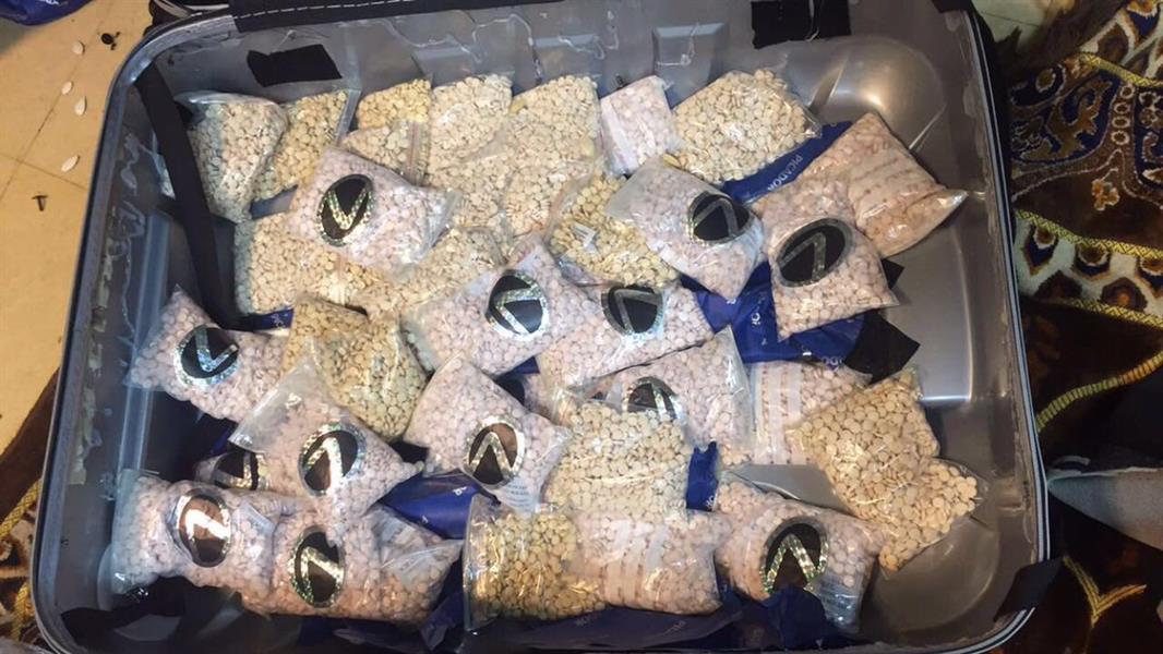 بالصور.. الجمارك تحبط محاولتين لتهريب أكثر من 89 ألف حبة بالصور.. الجمارك تحبط محاولتين لتهريب أكثر من 89 ألف حبة