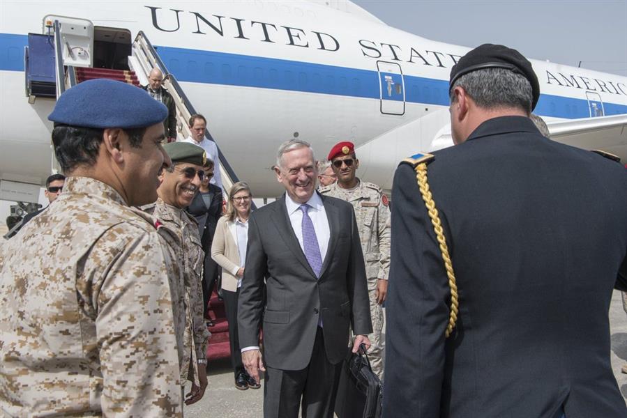 وزير الدفاع الأمريكي في الرياض: صواريخ الحوثيين تجاه المملكة 