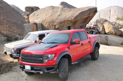  باحث يحول كهوف الباحة إلى منتجعات