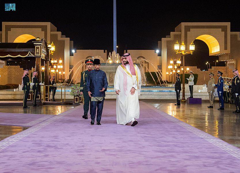 ولي العهد يبحث مع سلطان بروناي سبل تطوير التعاون ولي العهد يبحث مع سلطان بروناي سبل تطوير التعاون