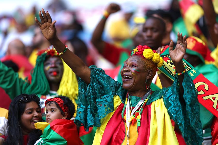 جانب من مباراة سويسرا والكاميرون جانب من مباراة سويسرا والكاميرون