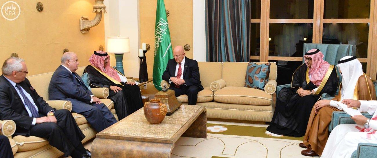 سمو ولي العهد يستقبل مدير جهاز الاستخبارات الأمريكية