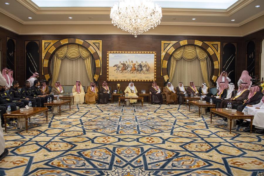 أمير مكة يتسقبل فريق الاتحاد 