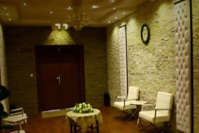 جولة مثيرة في سجن الحائر.. مرافق ترفيهية وفندقية لاستقبال العائلة وجلسات طرب.. وسجناء يروون قصصهم