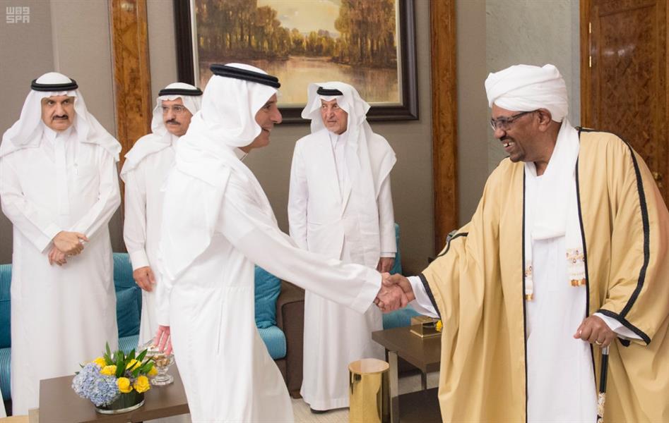 خادم الحرمين الشريفين يستقبل الرئيس السوداني.. ويقيم مأدبة غداء تكريماً له (صور)