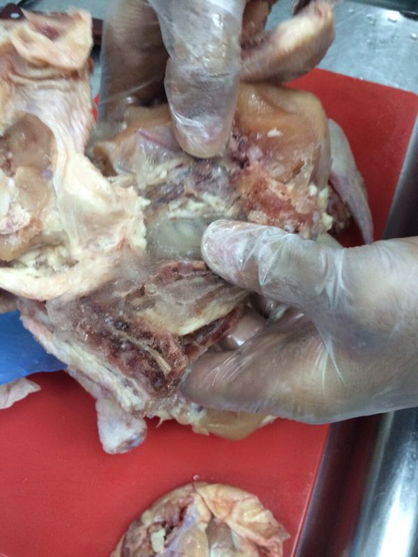 أمانة جدة تغلق فرع لـ