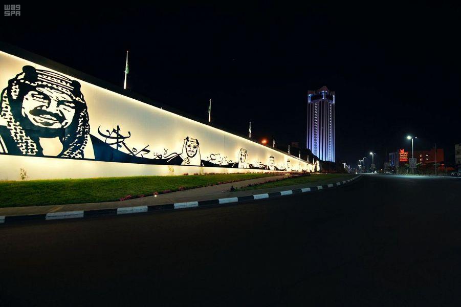 جداريات طويلة