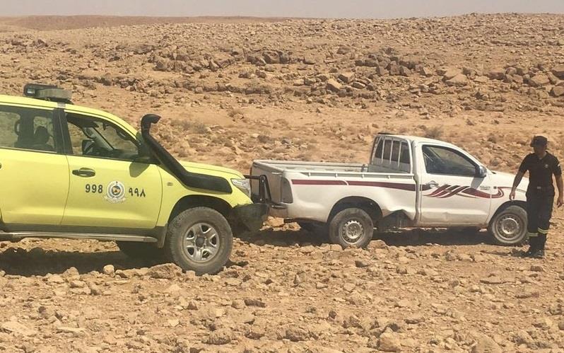 شاهد.. متطوعون يعثرون على جثة الشاب المفقود شرق بعد وفاته 