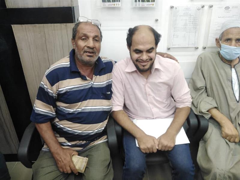 أسرة مصرية عثرت على نجلها المفقود منذ 17 عاما أسرة مصرية عثرت على نجلها المفقود منذ 17 عاما