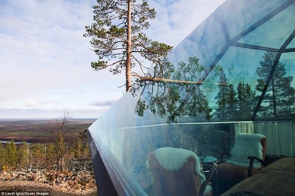 بالصور.. فندق من 24 قبة لمشاهدة أضواء الشمال الساحرة