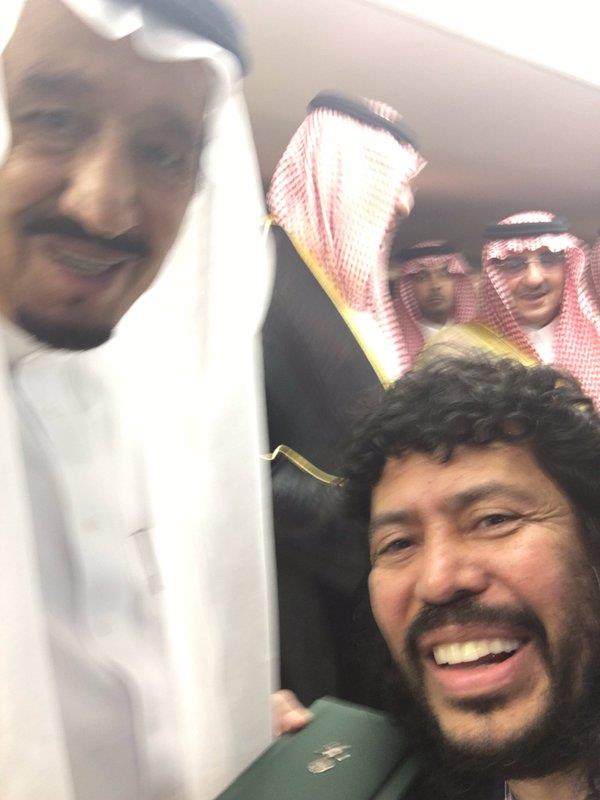 هيجيتا سعيد بالسيلفي 