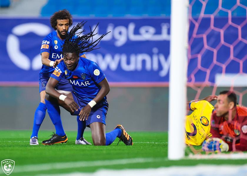 الهلال يتقدم في شوط أول أمام التعاون بهدف رائع لـ