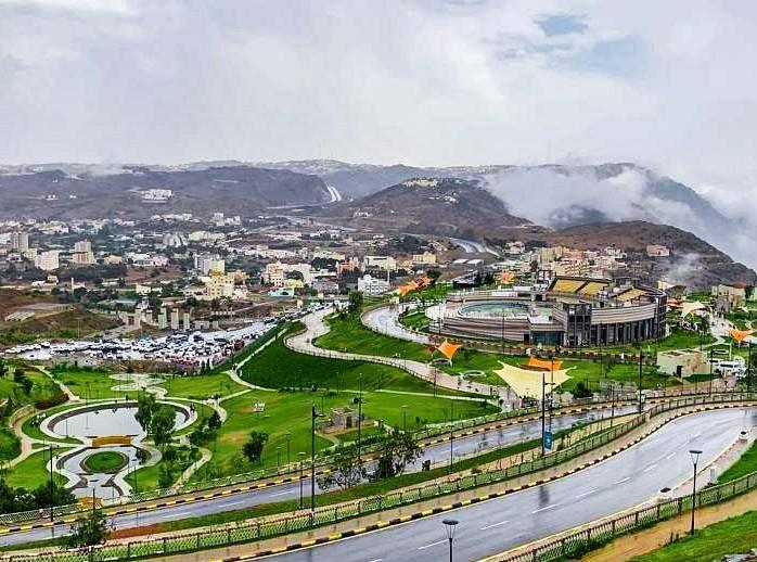 "الأرصاد" يصدر تنبيهات برياح نشطة وأتربة مثارة في عدة مناطق وأمطار رعدية بالمدينة والباحة