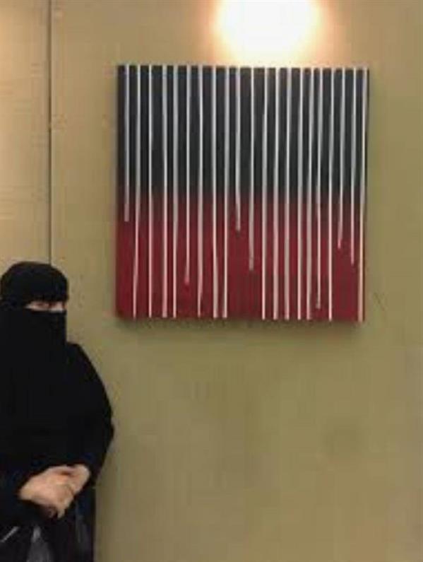 فتاة تتحدى إعاقتها البصرية وتُبدع في رسم اللوحات التشكيلية فتاة تتحدى إعاقتها البصرية وتُبدع في رسم اللوحات التشكيلية