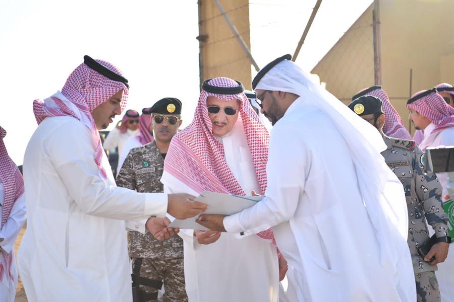 أمير جازان يشهد حفل أهالي محافظة فرسان ويتفقد عدداً من المشروعات التنموية 