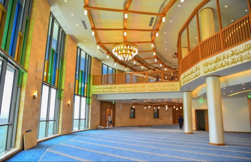 ينتظر افتتاحه قريباً.. صور لمسجد الملك سلمان بجزر المالديف من الداخل 