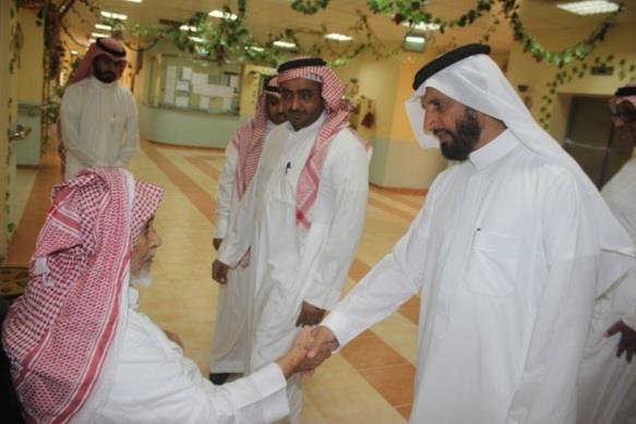 المقرن يقوم بزيارة مفاجئة لمركز التأهيل الشامل بجازان المقرن يقوم بزيارة مفاجئة لمركز التأهيل الشامل بجازان