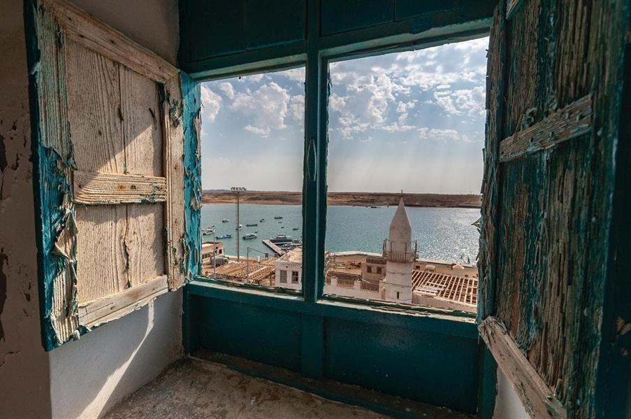 بلدة سعودية مبنية بالكامل من الطين وتطل على البحر الأحمر بلدة سعودية مبنية بالكامل من الطين وتطل على البحر الأحمر