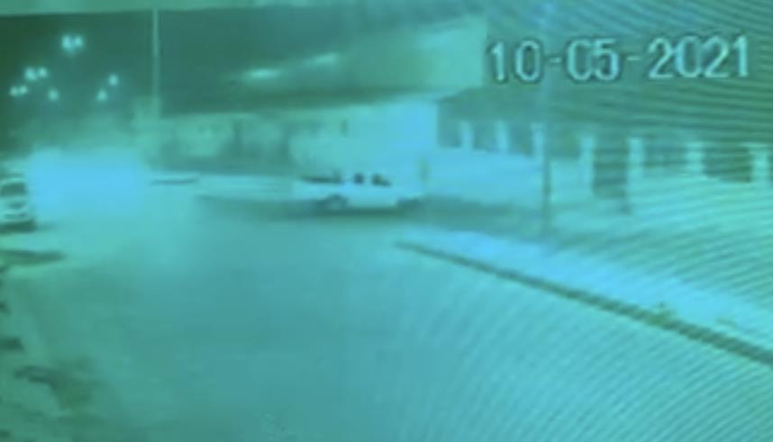 ضبط قائدي مركبتين مارسا التفحيط وعرّضا حياة الآخرين للخطر بالجوف وعرعر 