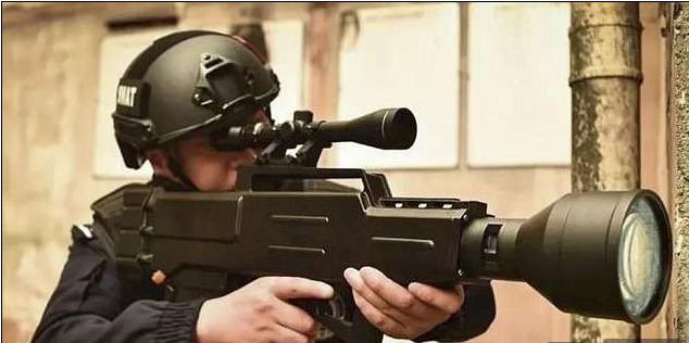 بالصور.. الصين تطور بندقية ليزر يمكنها إصابة أهداف تبعد 800 متر