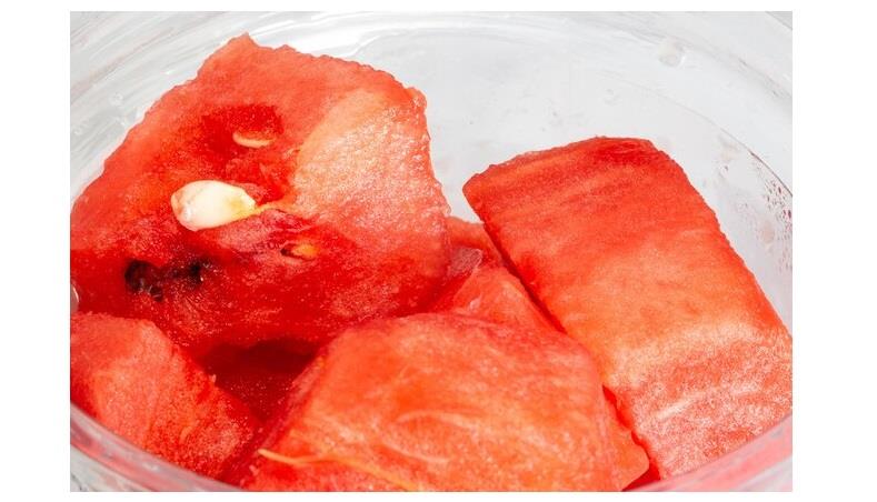 قطع البطيخ قطع البطيخ