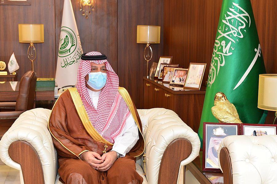 أمير حائل يستقبل مواطنًا تنازل عن القصاص من قاتل شقيقه وآخر عن قاتل ابنه أمير حائل يستقبل مواطنًا تنازل عن القصاص من قاتل شقيقه وآخر عن قاتل ابنه