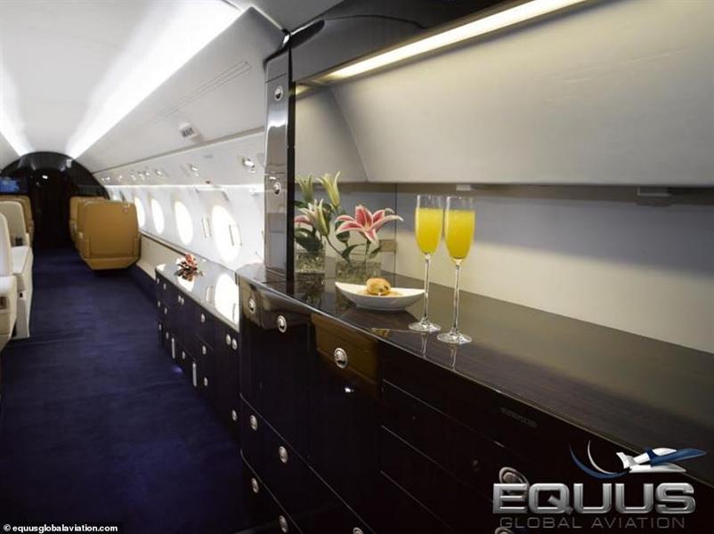  بالصور .. طائرة خاصة للبيع في فلوريدا مقابل نحو 17 مليون دولار