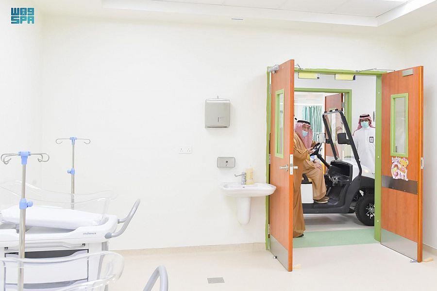 بعد تأهيله عقب الحريق.. أمير منطقة جازان يدشّن مستشفى جازان العام