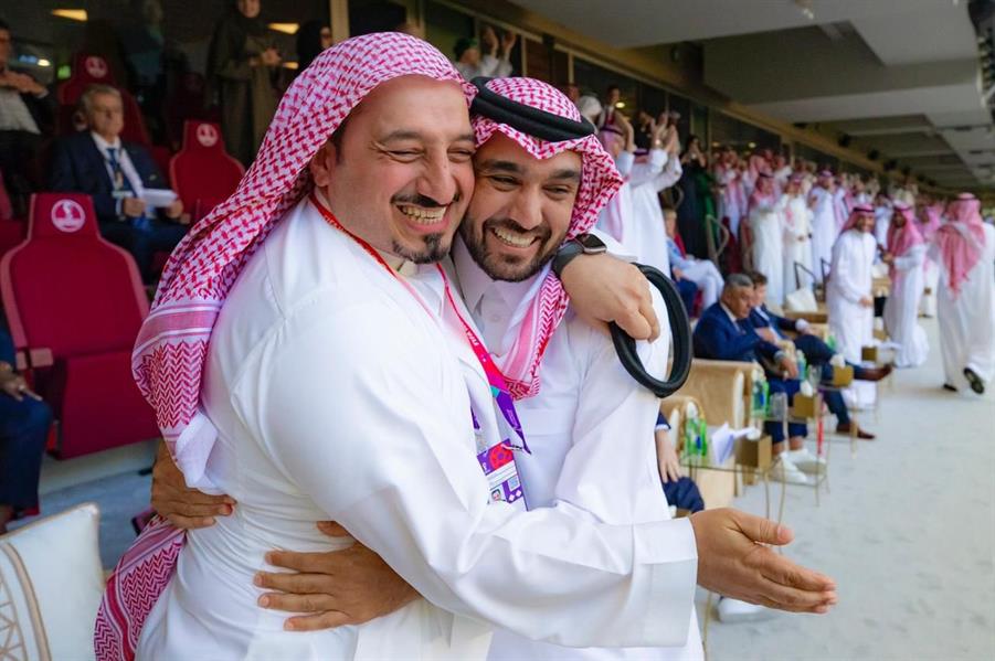 فرحة وزير الرياضة بهدفي الأخضر في مرمى الأرجنتين