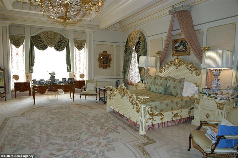 بالصور: عرض قصر فخم على شكل جيتار للبيع في أمريكا بالصور: عرض قصر فخم على شكل جيتار للبيع في أمريكا