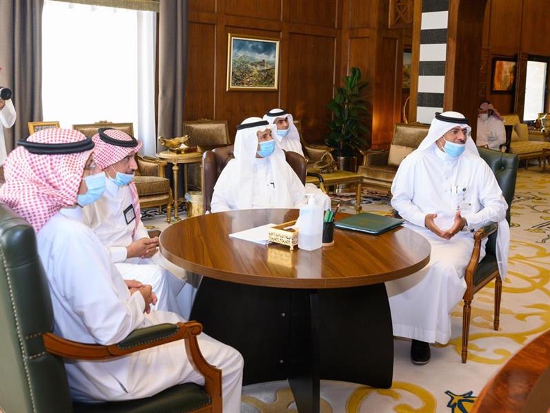 أمير عسير يشيد بأعمال مُزارع أعاد استصلاح مدرجاته الزراعية أمير عسير يشيد بأعمال مُزارع أعاد استصلاح مدرجاته الزراعية